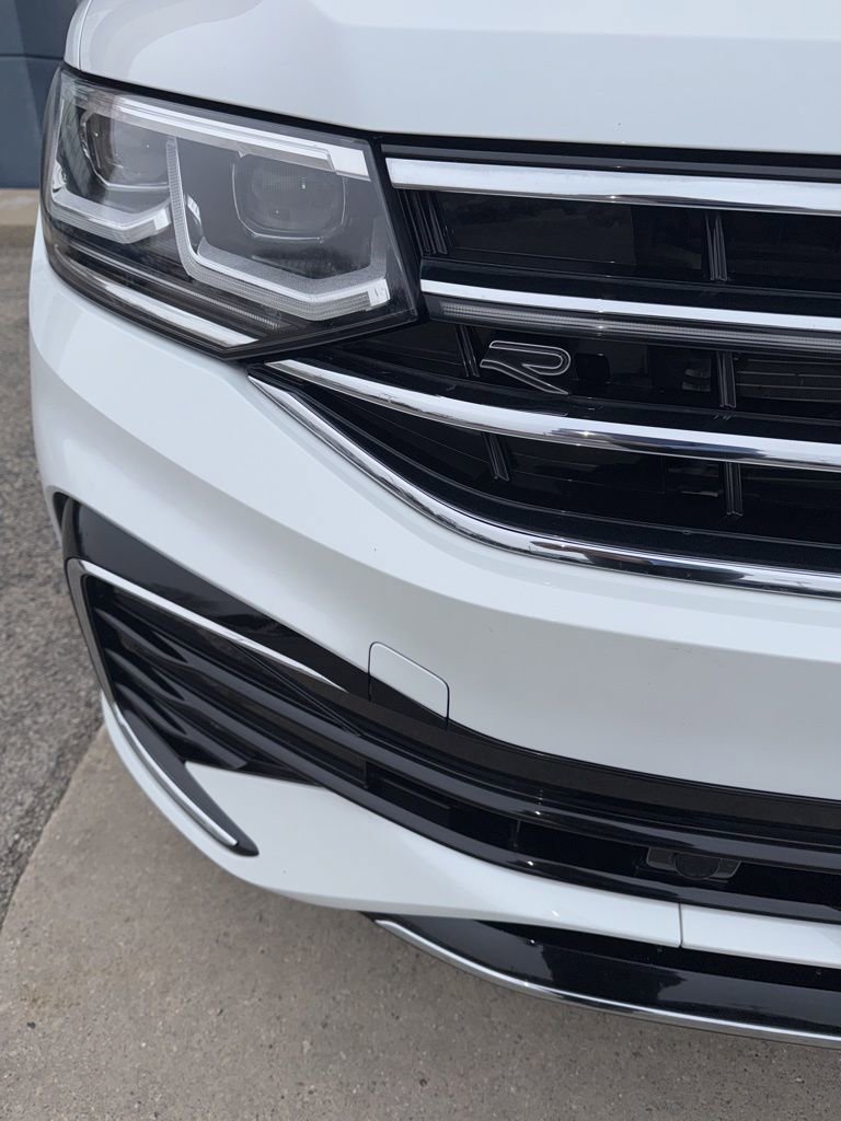 Certified 2022 Volkswagen Tiguan SEL R-Line image 4