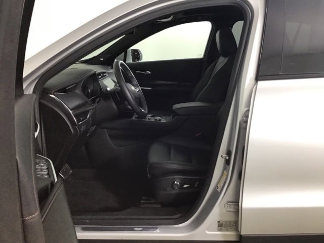 Used 2020 Cadillac XT4 Sport w/ Driver Awareness Package image 9