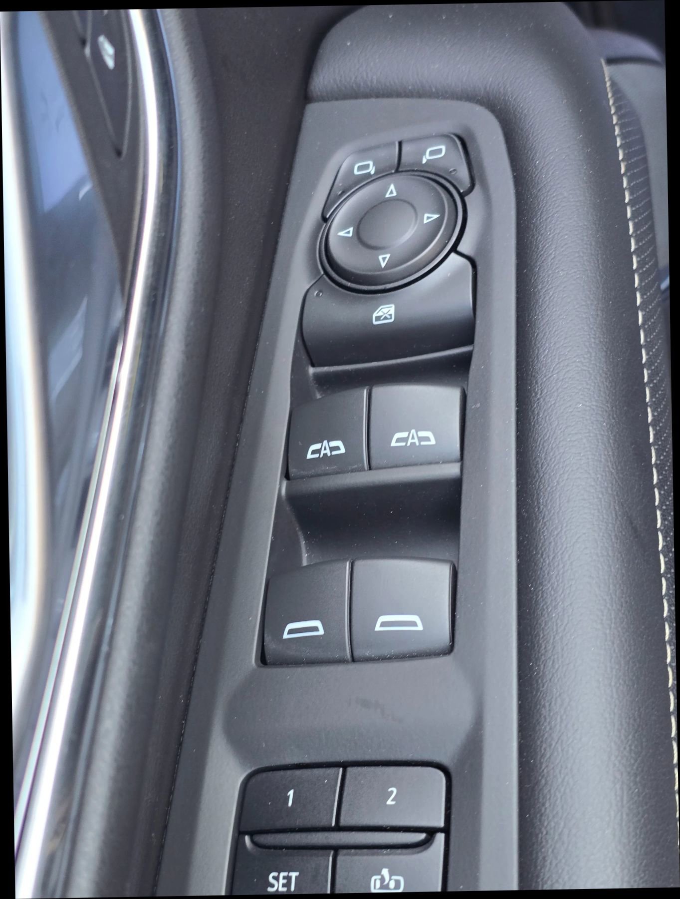 Used 2023 GMC Yukon XL SLT image 22