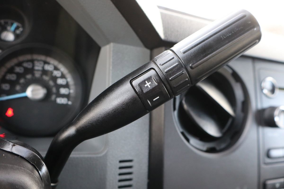 Used 2013 Ford F550 2WD Regular Cab Super Duty w/ Payload Upgrade Pkg image 23