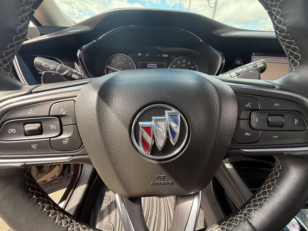Used 2022 Buick Envision Avenir w/ Technology Package II image 20