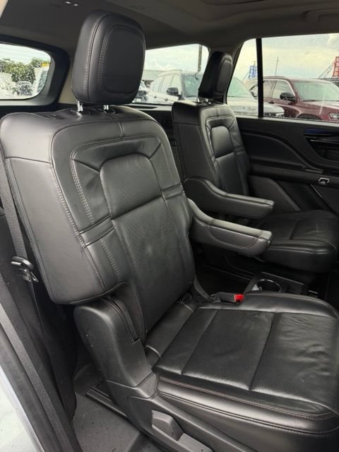 Used 2021 Lincoln Aviator Reserve w/ Elements Package Plus RWD image 11