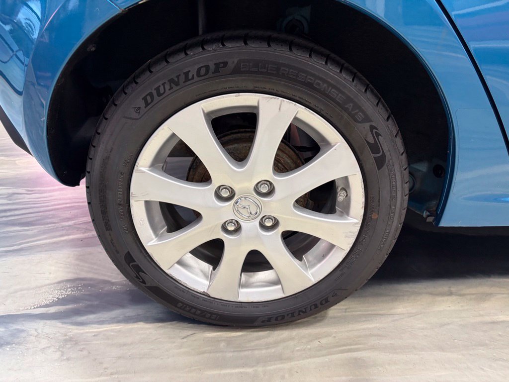 Used 2011 MAZDA MAZDA2 FWD image 20