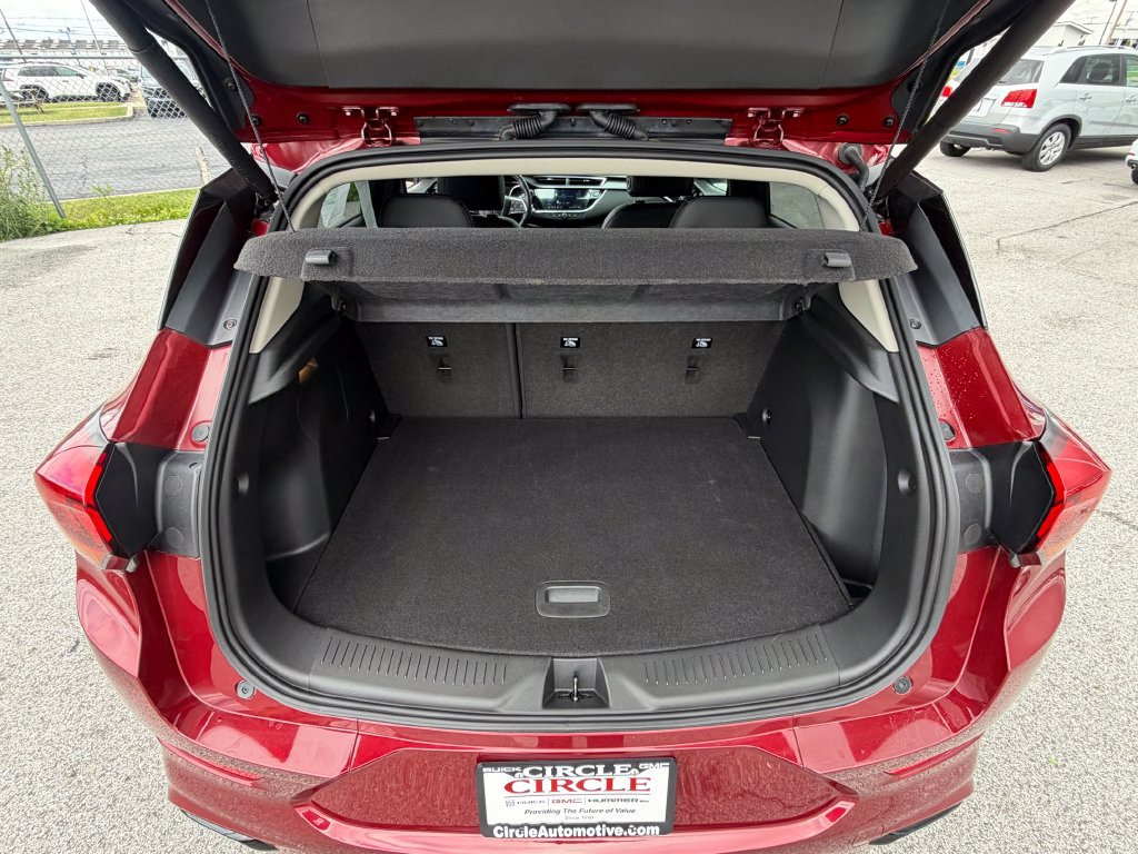 Used 2023 Buick Encore GX Select w/ Sport Touring Package FWD image 6