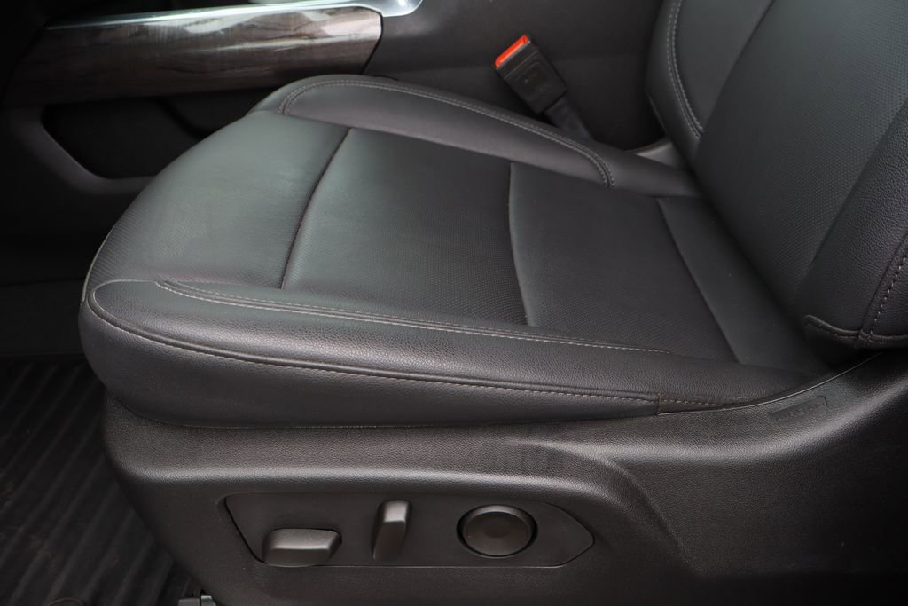 Used 2025 Chevrolet Silverado 2500 LTZ w/ LTZ Plus Package image 21