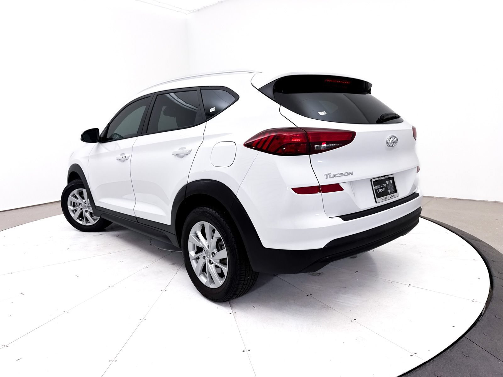 Used 2021 Hyundai Tucson Value w/ Cargo Package FWD image 2
