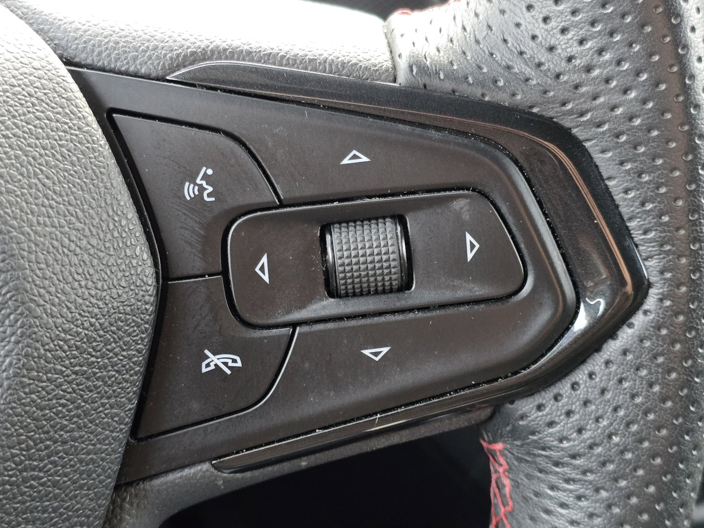 Certified 2023 Chevrolet TrailBlazer RS image 12