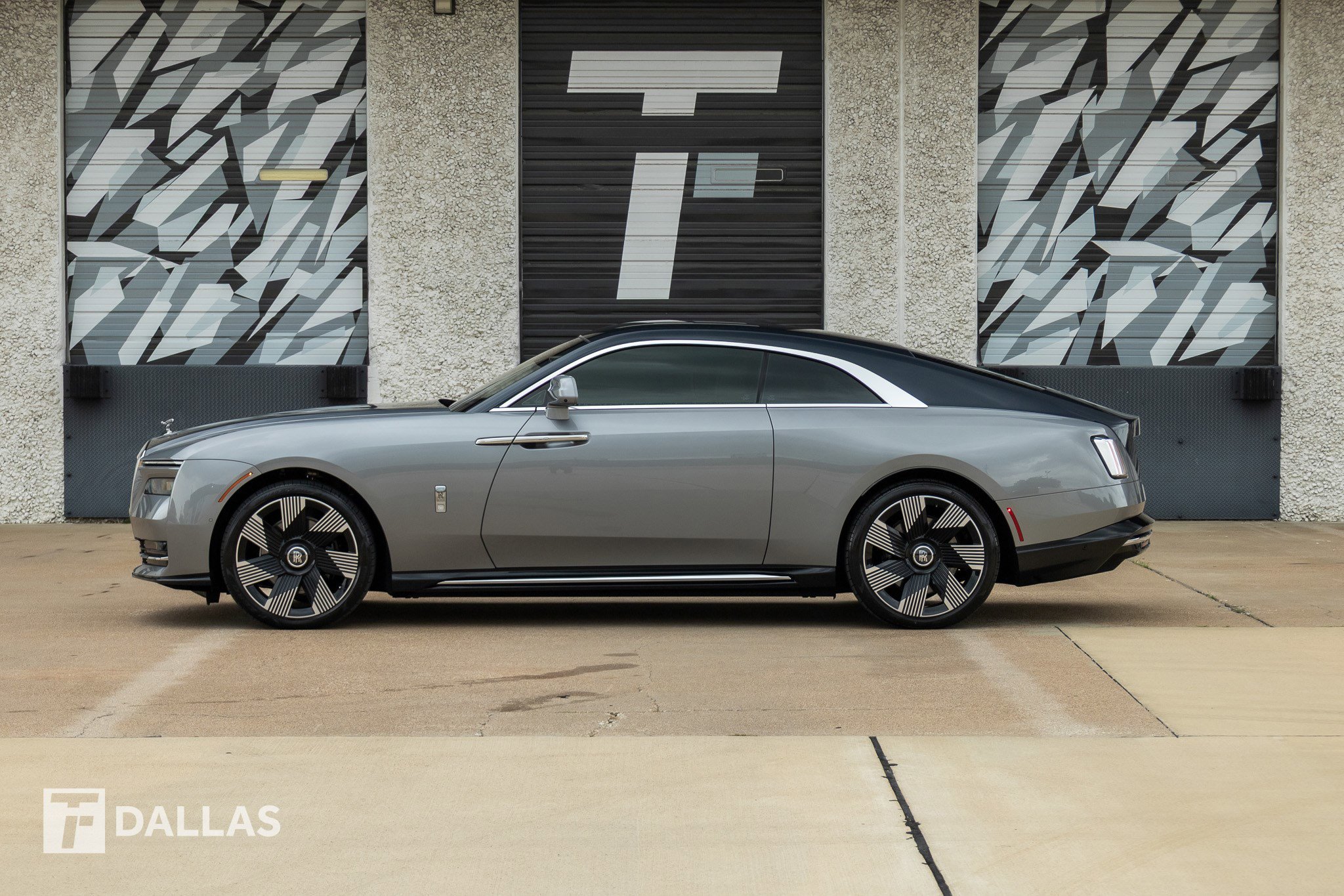 Used 2024 Rolls-Royce Spectre w/ Spectre Launch Package AWD/4WD image 7