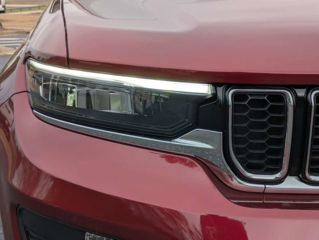 Used 2021 Jeep Grand Cherokee L Overland w/ Luxury Tech Group IV RWD image 10