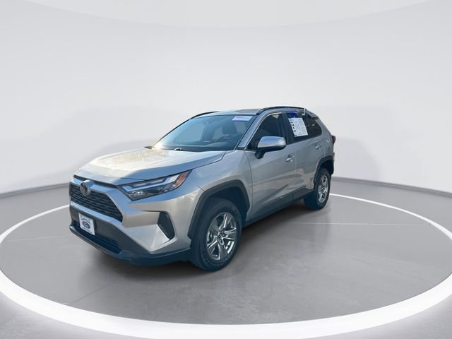 Used 2024 Toyota RAV4 XLE image 4