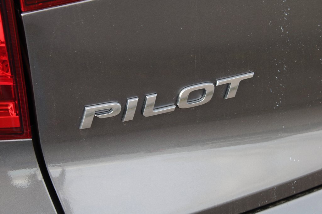 Used 2017 Honda Pilot Touring image 11