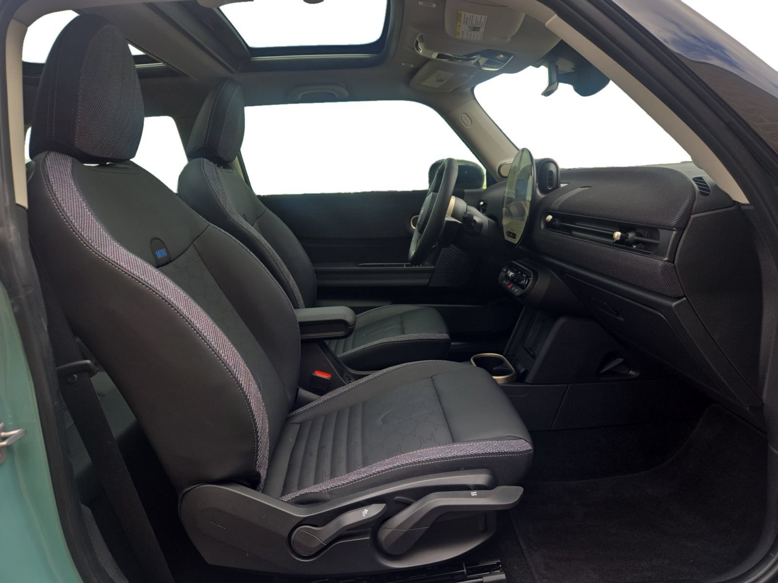 Used 2025 MINI Cooper S FWD image 23