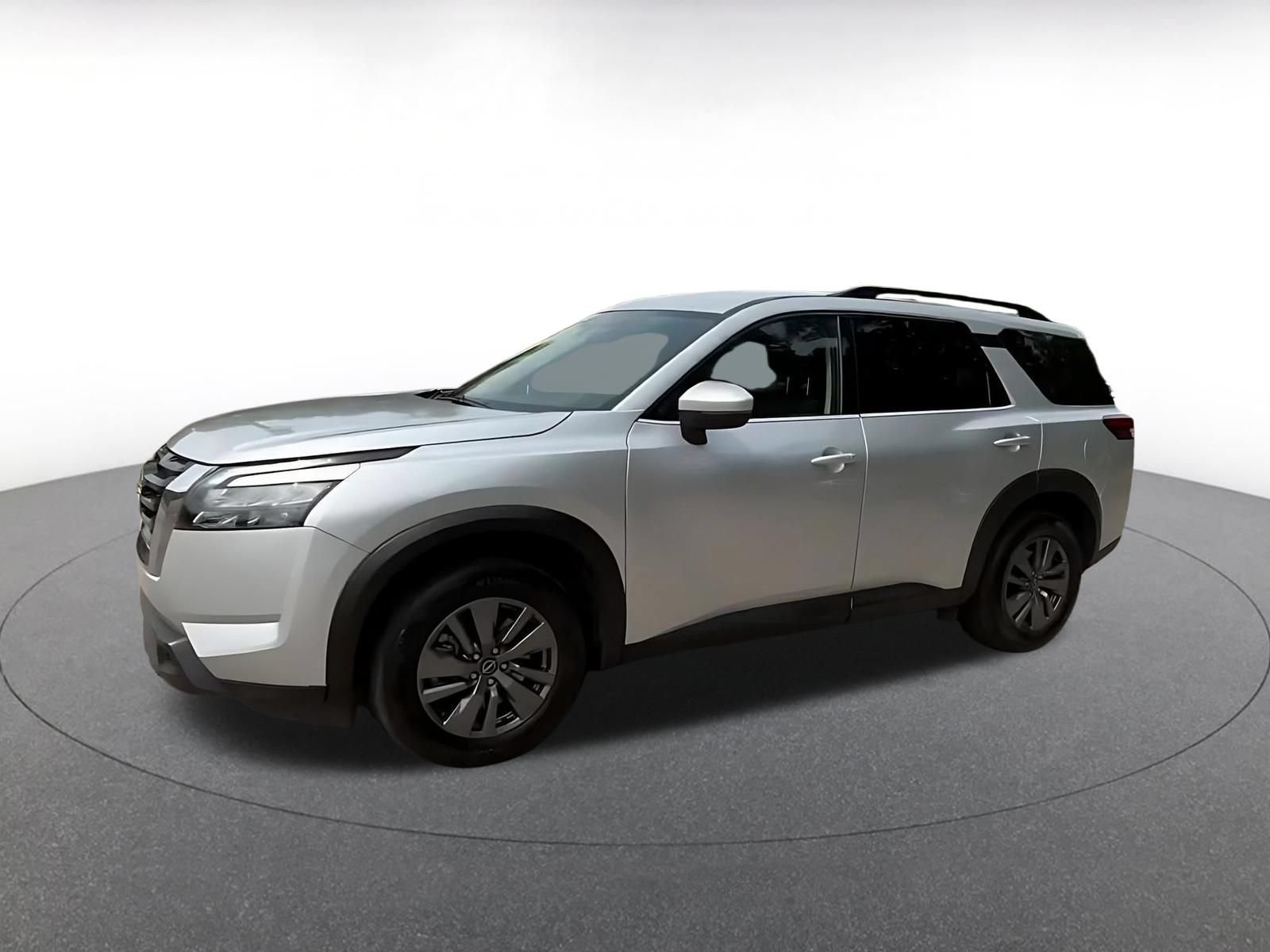 Used 2025 Nissan Pathfinder SV FWD image 8