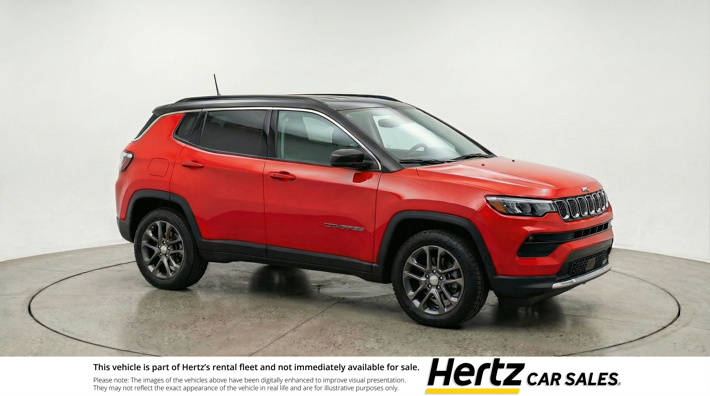 Used 2025 Jeep Compass Trailhawk image 1