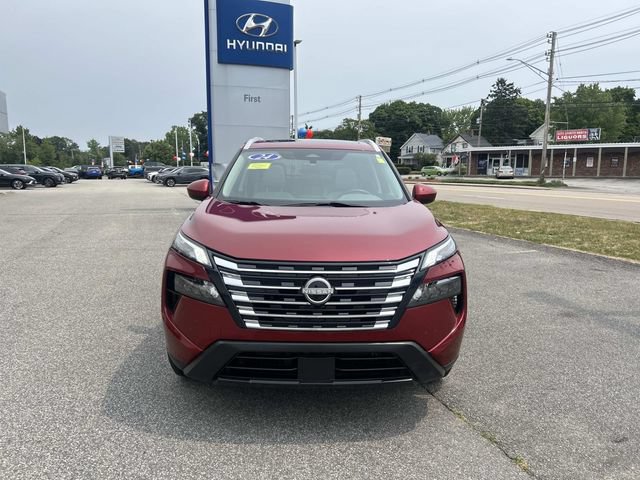 Used 2024 Nissan Rogue SV w/ SV Premium Package FWD image 8