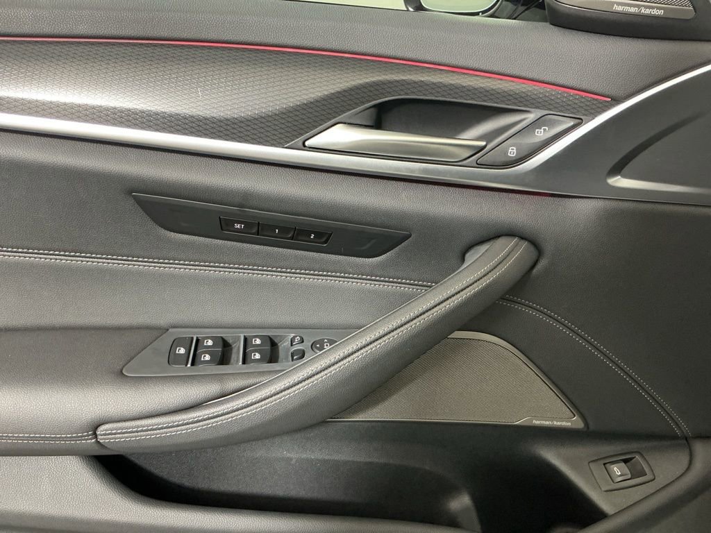 Used 2023 BMW 540i w/ M Sport Package image 19