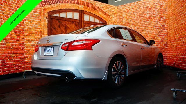 Used 2017 Nissan Altima 2.5 SV w/ Convenience Package image 7