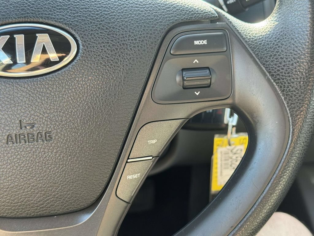 Used 2017 Kia Forte LX FWD image 20