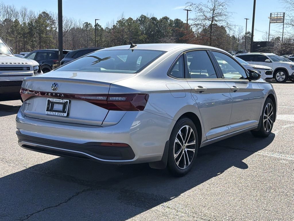 Used 2025 Volkswagen Jetta Sport image 5