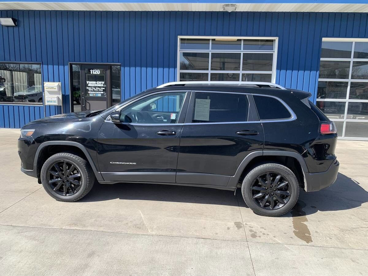 Used 2019 Jeep Cherokee Limited image 1