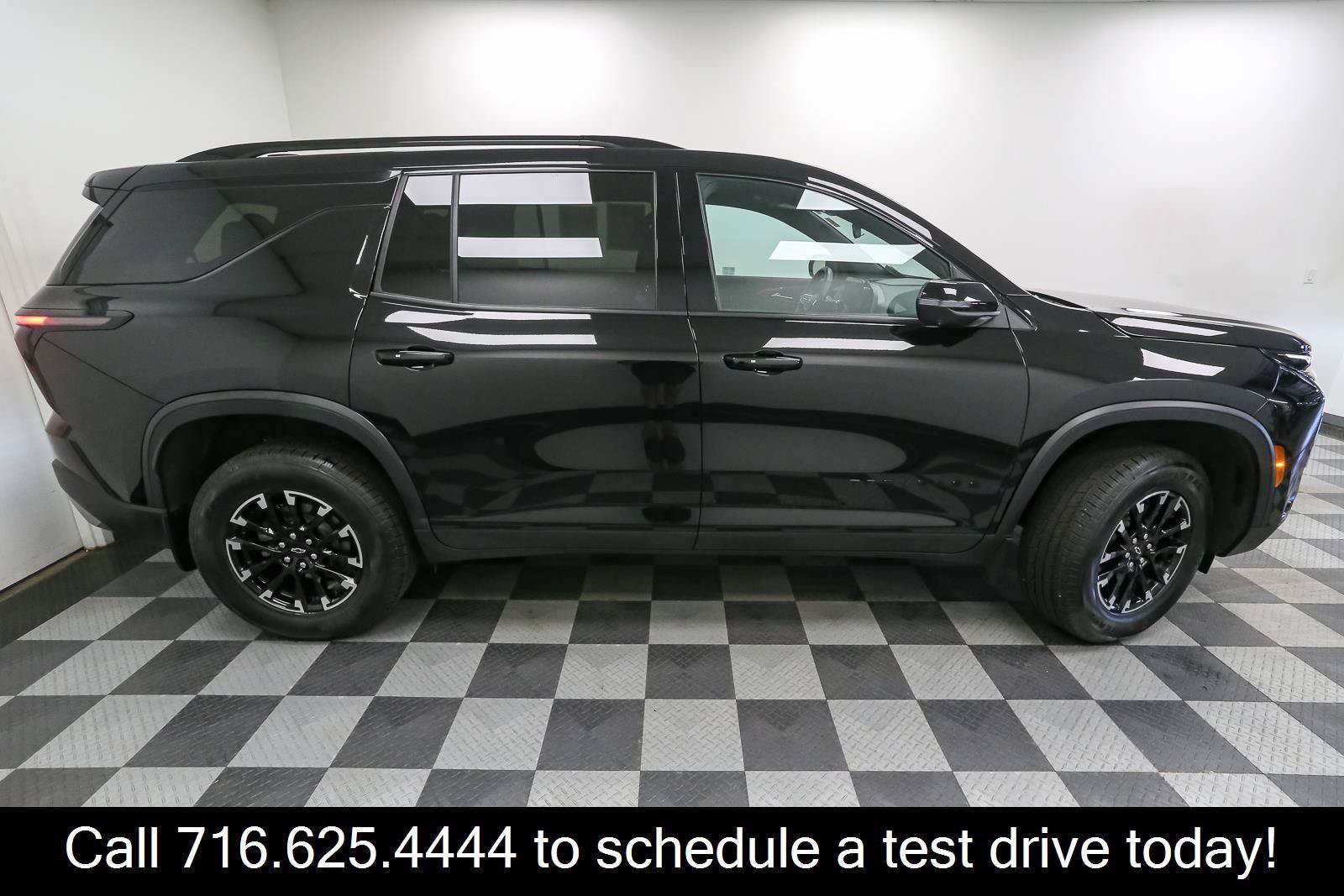 Used 2024 Chevrolet Traverse Z71 AWD/4WD image 7