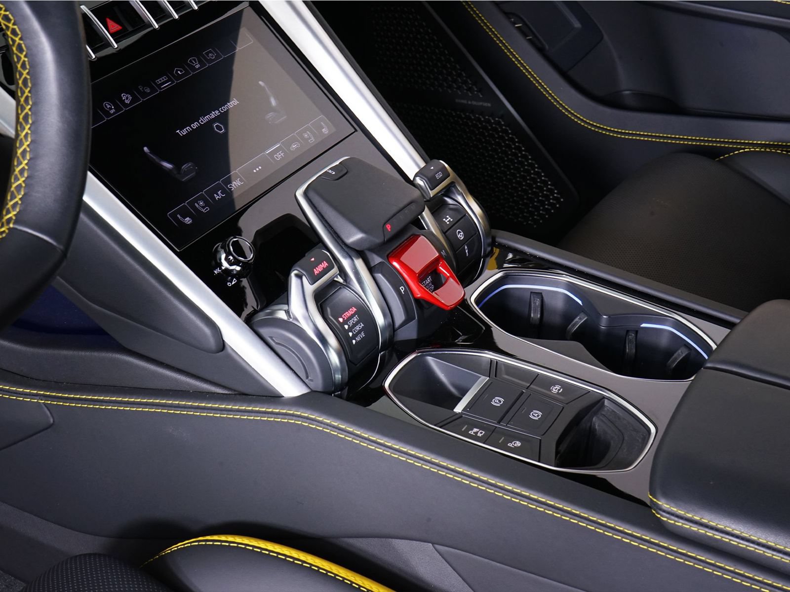 Used 2023 Lamborghini Urus S AWD/4WD image 32