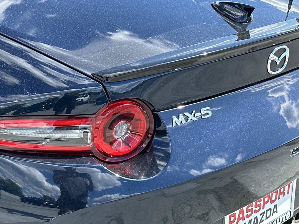 New 2026 MAZDA MX-5 Miata Club w/ Interior Package RWD image 8