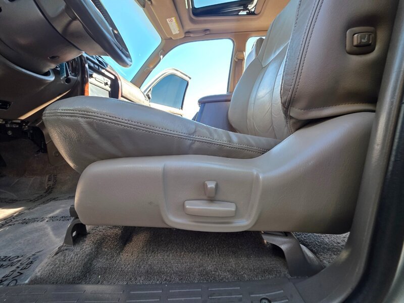 Used 2000 Toyota 4Runner Limited AWD/4WD image 37