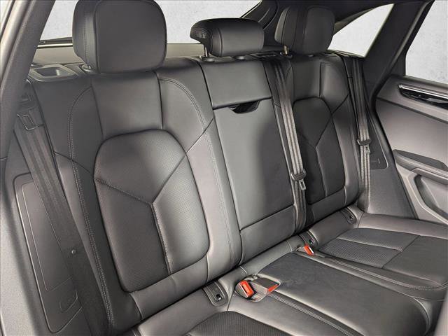 Certified 2025 Porsche Macan Turbo image 23