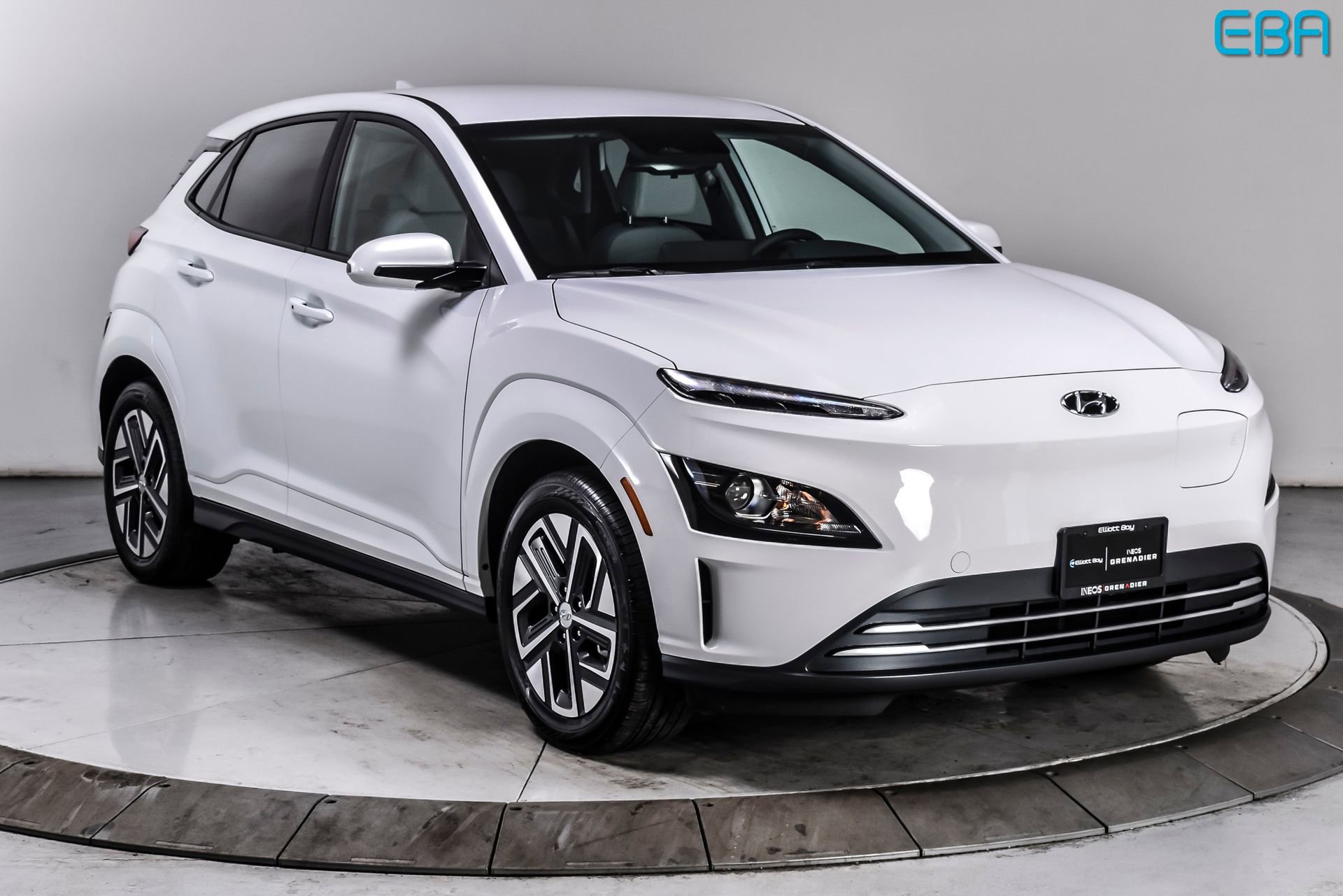 Used 2023 Hyundai Kona SE w/ Cargo Package FWD image 1