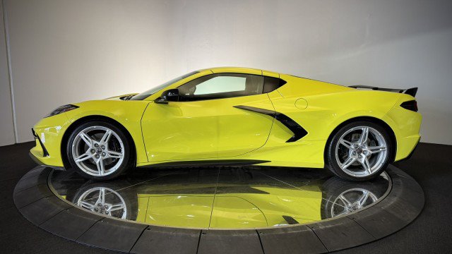 Used 2024 Chevrolet Corvette Stingray Premium Cpe w/ Z51 Performance Package RWD image 23