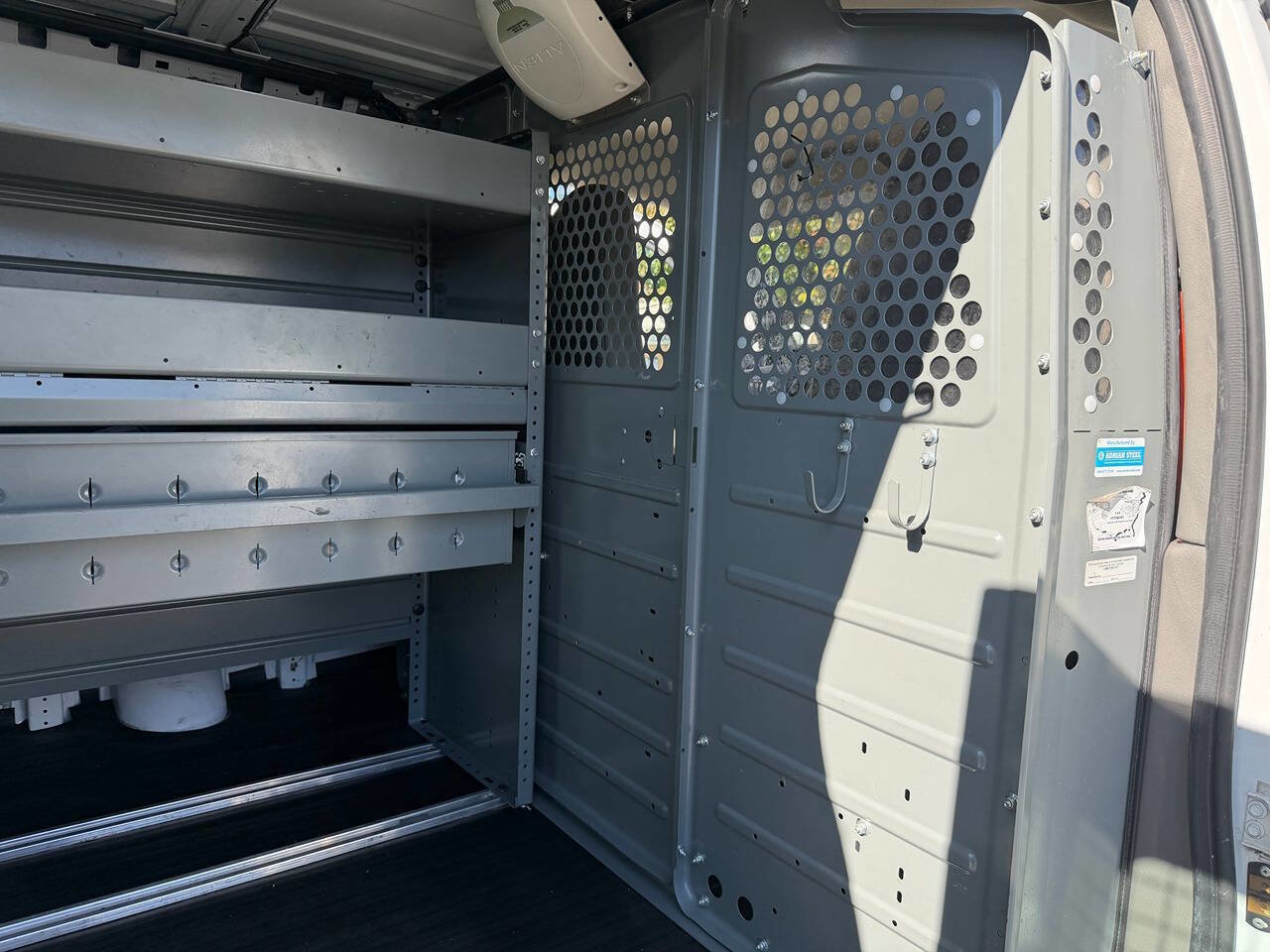 Used 2014 Chevrolet Express 2500 image 38