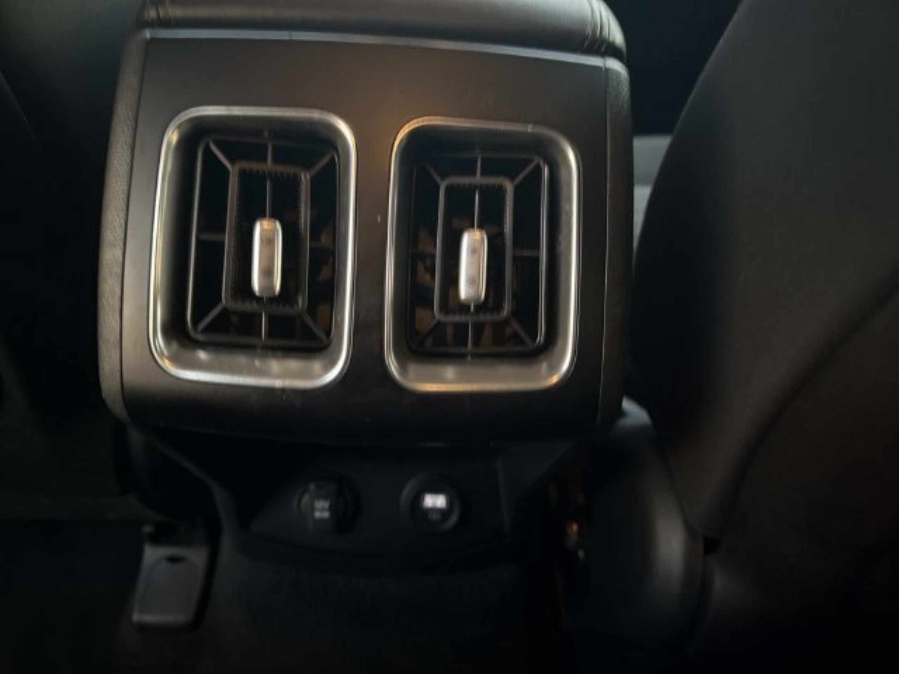 Used 2021 Kia Sorento LX FWD image 9