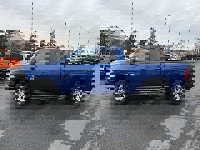 Used 2019 RAM 1500 Classic SLT w/ Luxury Group image 9