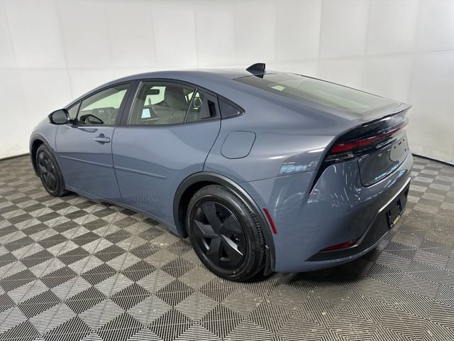 Used 2026 Toyota Prius LE image 5