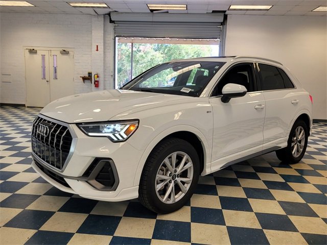 Used 2023 Audi Q3 2.0T Premium image 3