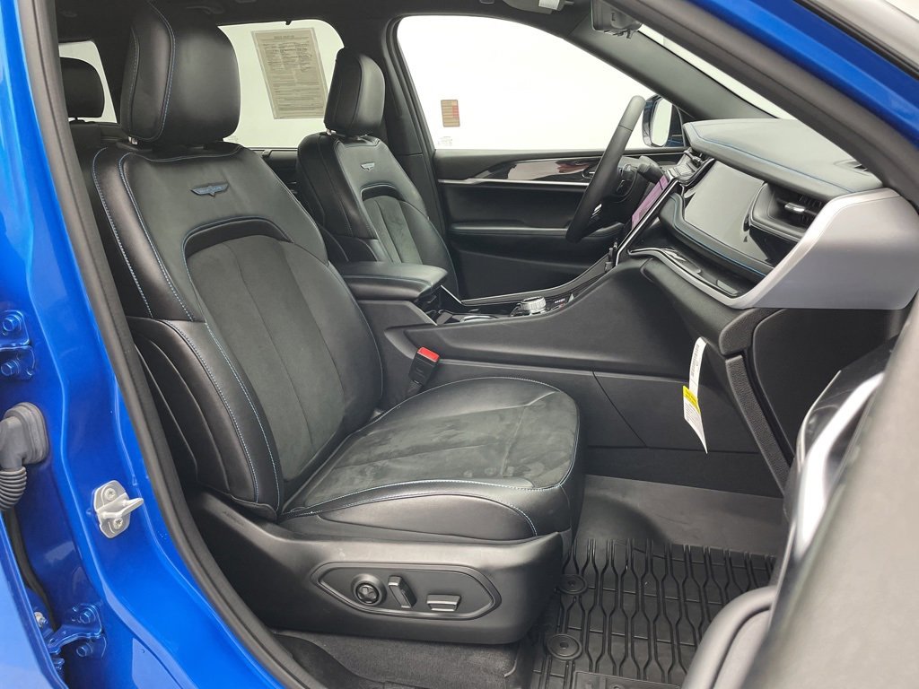 Used 2022 Jeep Grand Cherokee Trailhawk w/ Advanced Protech Group II image 60