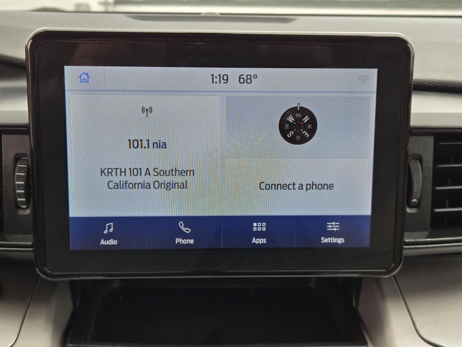 Used 2023 Ford Explorer XLT RWD image 11