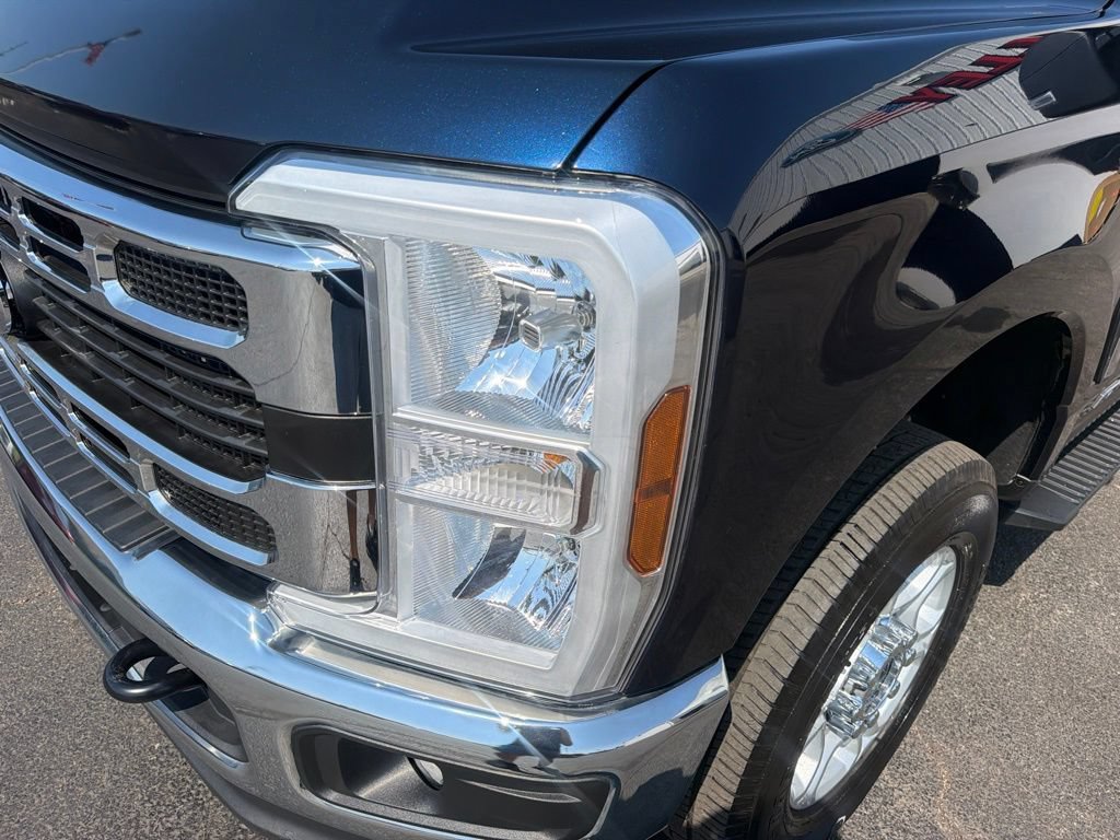 Used 2025 Ford F250 XLT AWD/4WD image 17