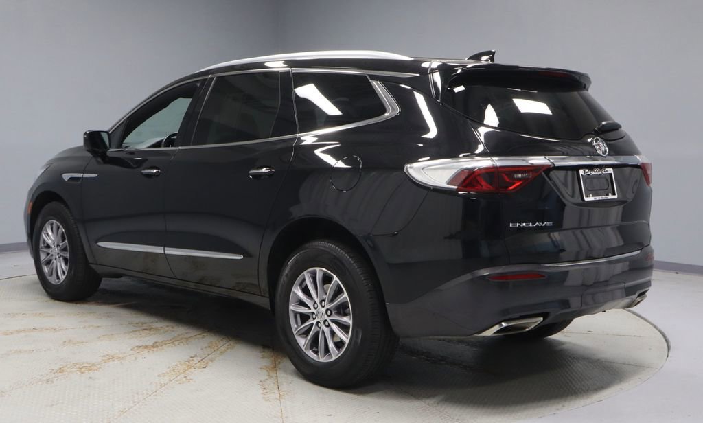 Used 2023 Buick Enclave Essence FWD image 9