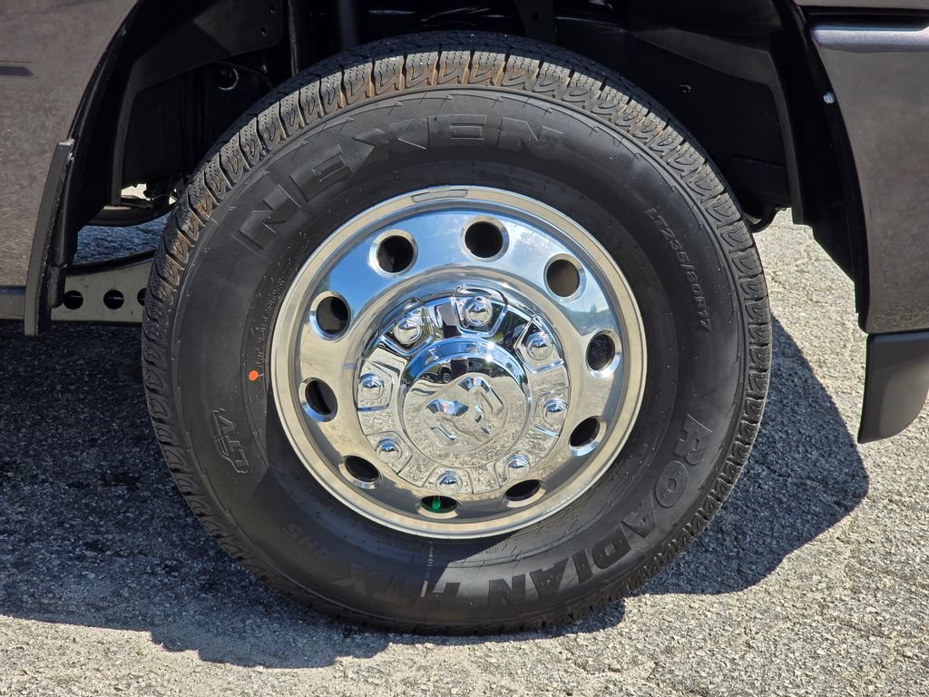 New 2026 RAM 3500 Laramie w/ Sport Appearance Package AWD/4WD image 14