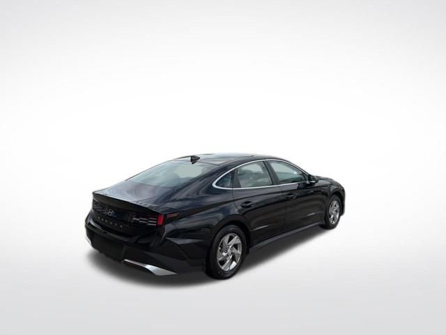 Used 2025 Hyundai Sonata SE FWD image 3