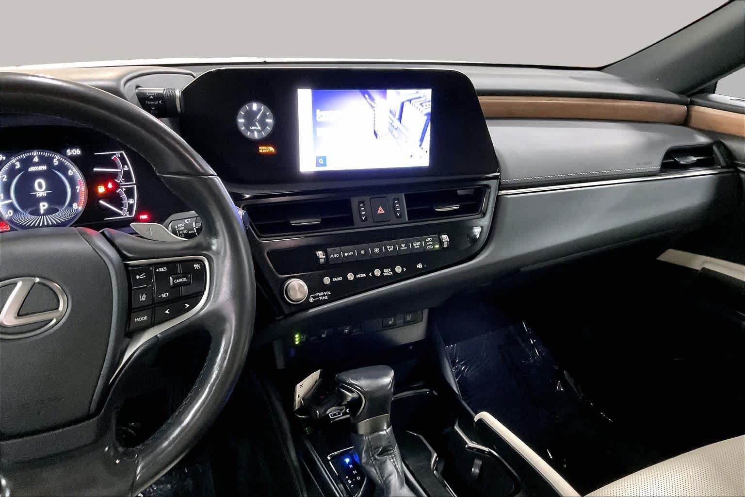 Used 2023 Lexus ES 350 w/ Premium Package FWD image 7