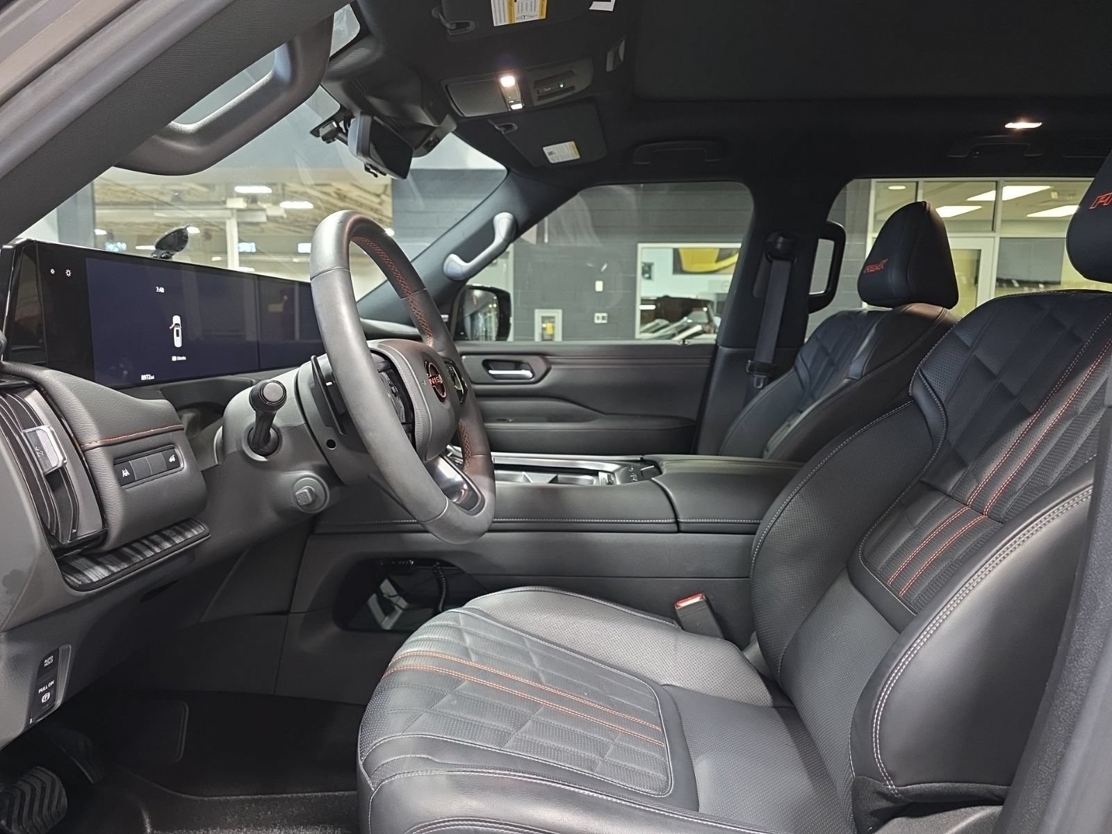 Certified 2025 Nissan Armada PRO-4X w/ Pro-4X Premium Package AWD/4WD image 17