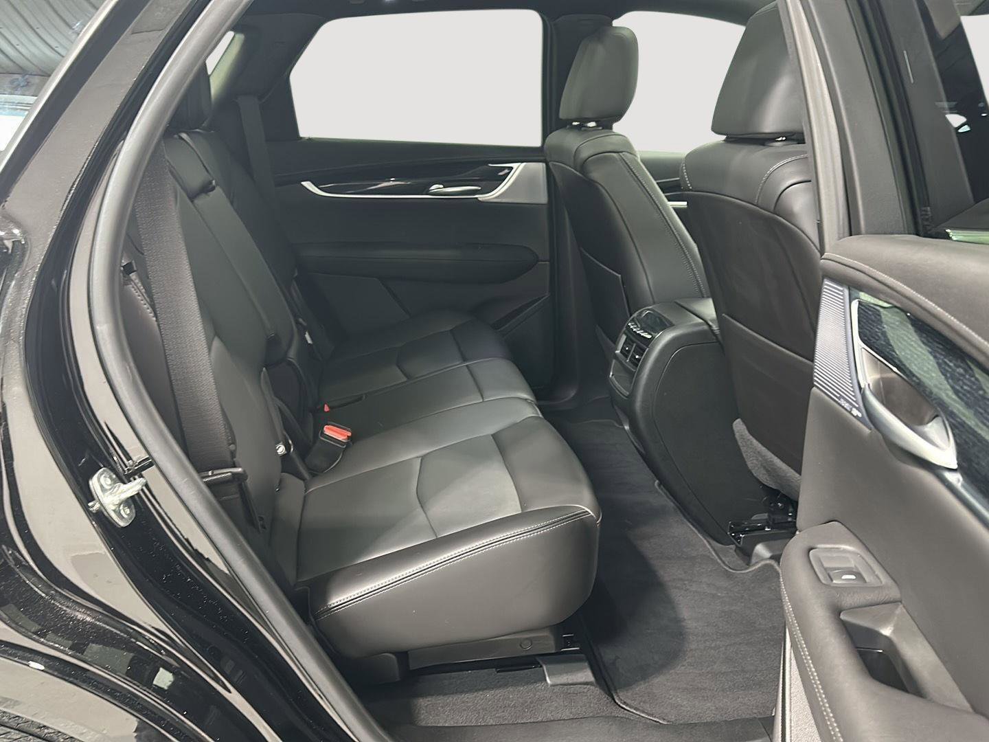 Used 2025 Cadillac XT5 Premium Luxury image 27
