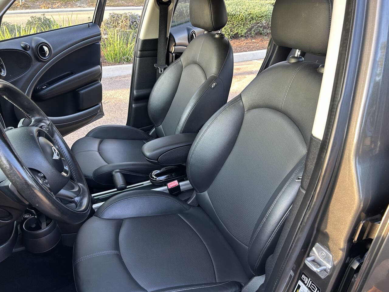 Used 2013 MINI Cooper Countryman S image 2