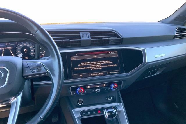 Used 2023 Audi Q3 2.0T Premium w/ Convenience Package image 6