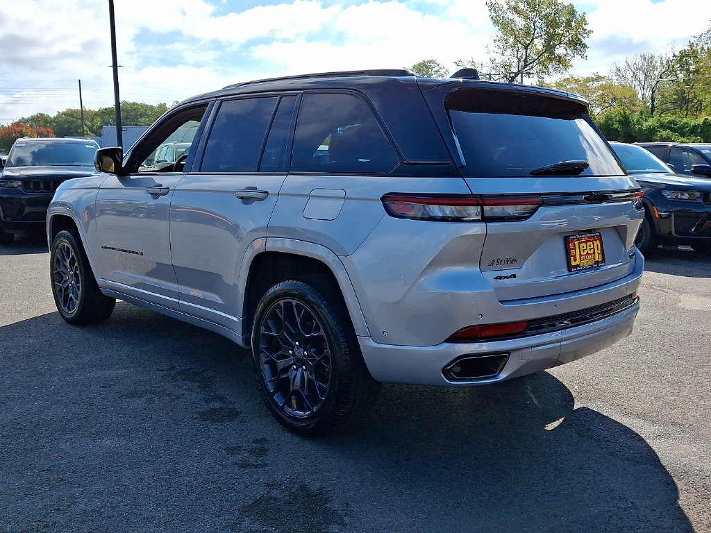 Certified 2025 Jeep Grand Cherokee Summit AWD/4WD image 4