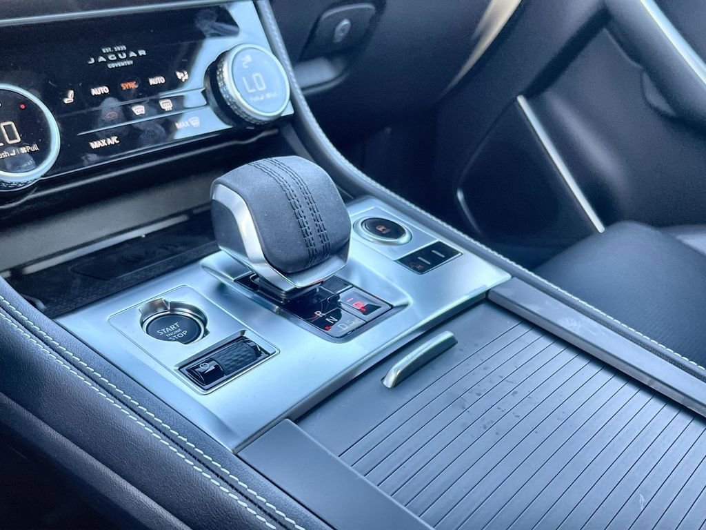 Used 2025 Jaguar F-PACE R-Dynamic S AWD/4WD image 27