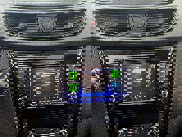 Used 2018 Nissan Rogue SV w/ Sun & Sound Touring Package image 13